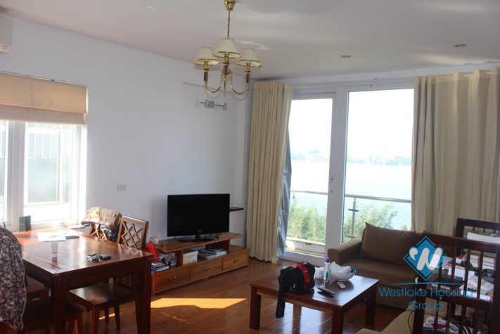 2 bedrooms apartment for lease in Dang Thai Mai street, Tay Ho, Hanoi